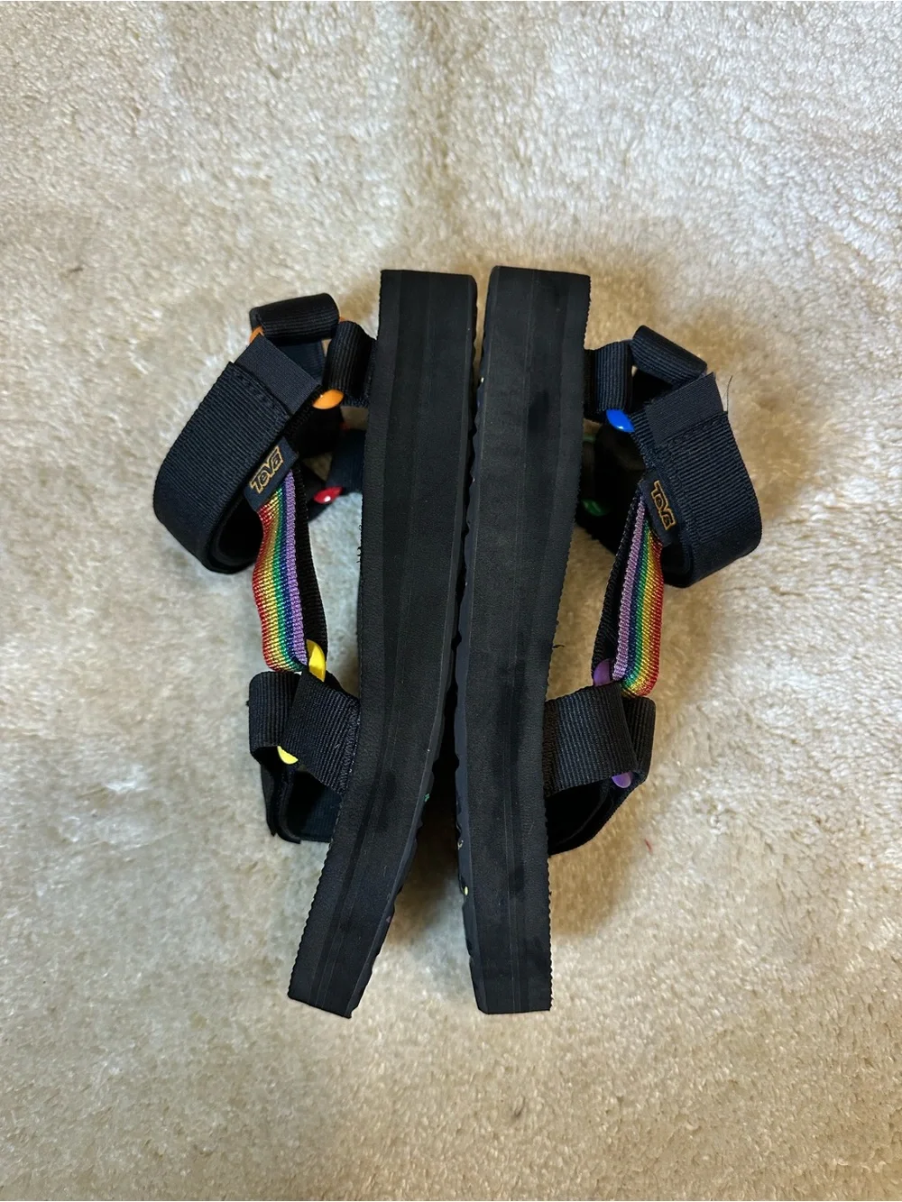 Teva Men’s Midform Universal Pride sandal size US 7